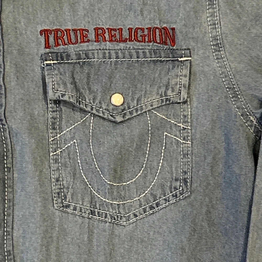 True Religion HS Chambray Long Sleeve Shirt Men M Blue Light Blissful Pearl Snap